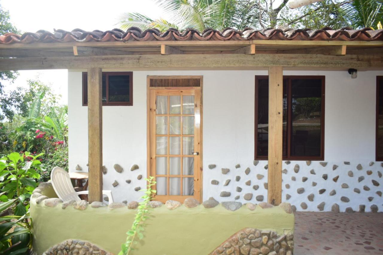 La Qhia Eco Retreat Hostel Santa Fe  Ngoại thất bức ảnh